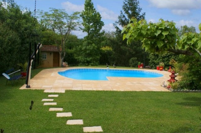 5 Bedroom Country House For Sale - 2