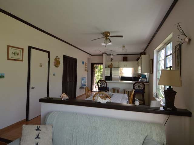 Apartment/townhouse - This 2 bedroom.. - 2