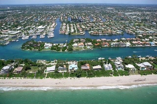 Land For Sale: 2886 NE 30TH ST..