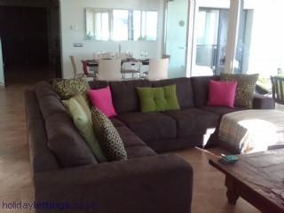 4 bedroom Detached House For Sale: El.. - 2