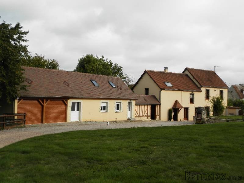 Main Country House with Guest Cottage
