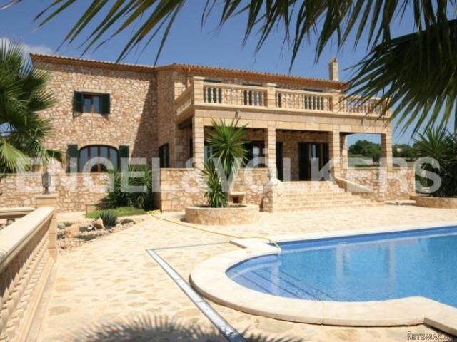 Fantastic country house with beautiful..