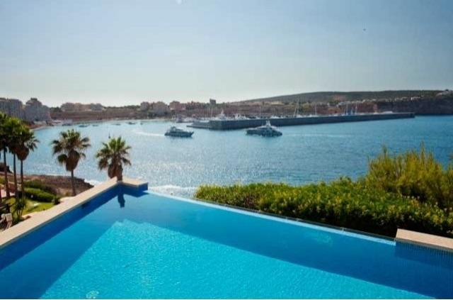 Fantastic Apartment On The Seafront..