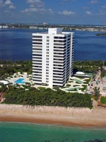 2 bedroom Residence For Sale: Singer..