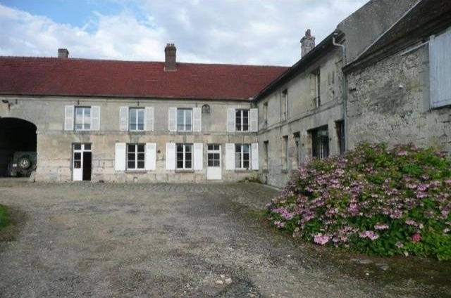 7 bedroom House For Sale: 60200 OISE - 2