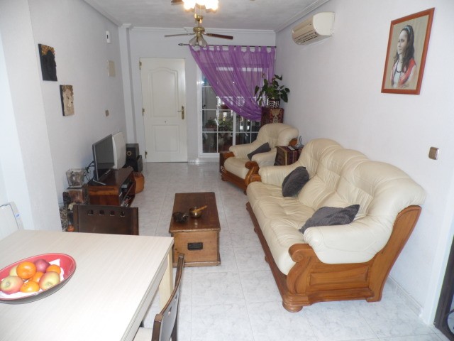 Nice 2 Bed 1 Bath First Floor Flat - 2