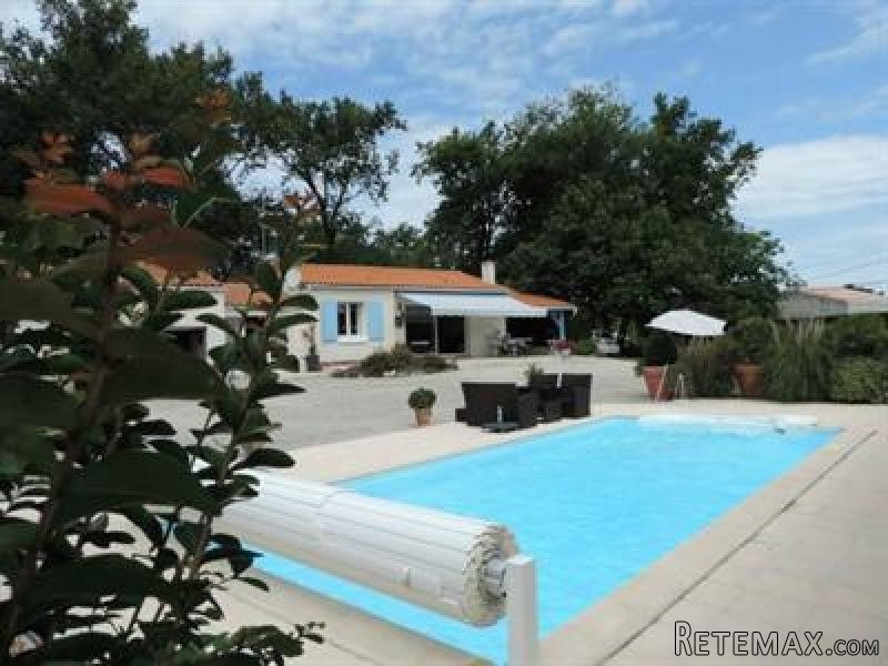 2 Bedrooms - House - Poitou-Charentes..