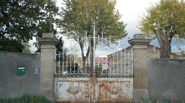 6 bedroom House For Sale: 63000.. - 2