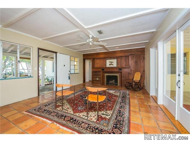 3 bedroom House For Sale: 1941 Rose St.. - 2