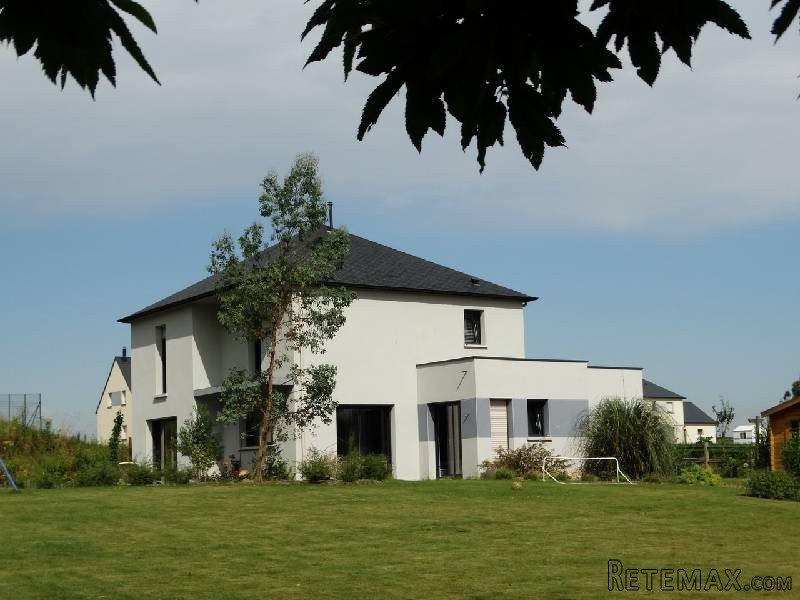 Contemporary House, Nice Plot