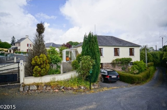 Trad Detached French House - 2