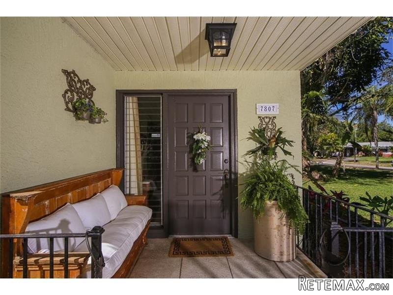 2 bedroom House For Sale: 7807.. - 2