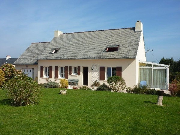 Neat & Tiday Traditional French House
