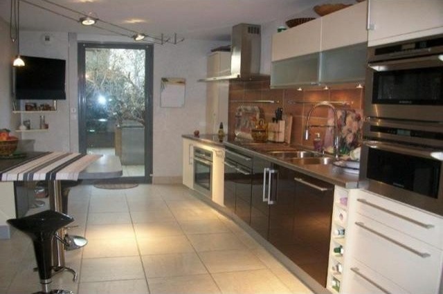 4 bedroom Flat For Sale: 79000 NIORT