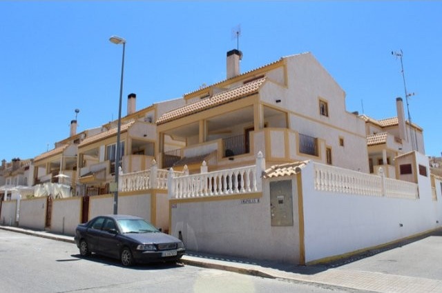 Townhouse for sale 139.950 €..