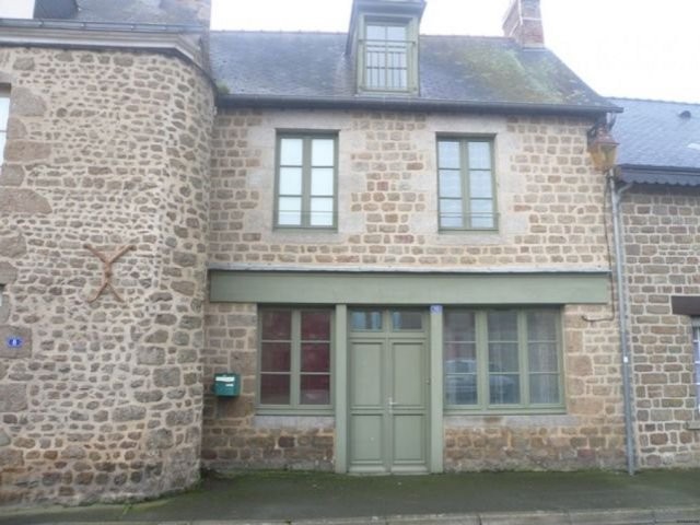 Maison 2 Chambres Et Cour - Lassay Les..