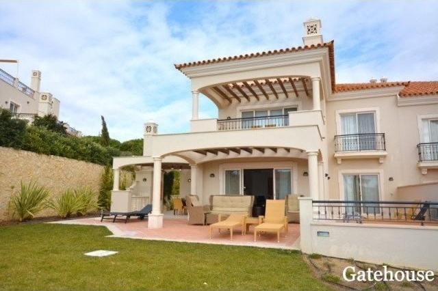 Apartment In Dunas Douradas For Sale..