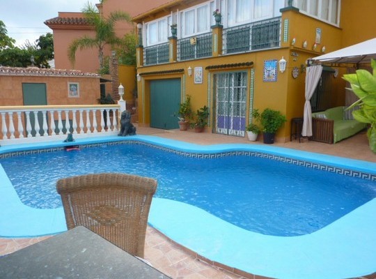 Villa for sale in Nueva Andalucia..