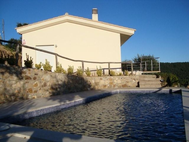 3 Bedrooms - Villa - Girona - For Sale