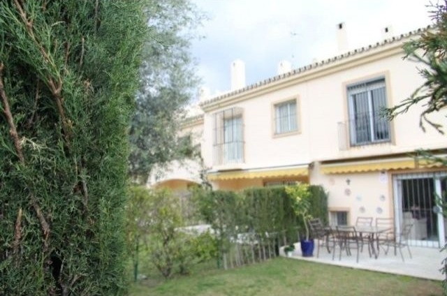 Town House - HOUSE OF 180 M2 SITUATED..