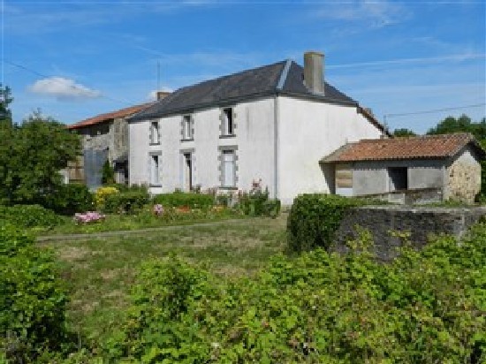2 Bedroom House only 15 Minutes From..