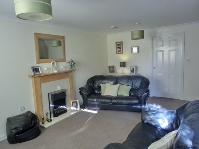 3 bedroom house in Minster On Sea.. - 2