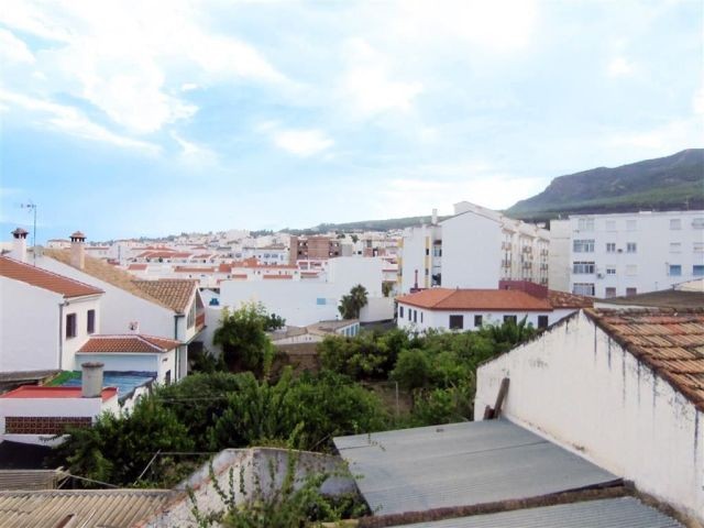 Town House - Very charming 3 bedroom, 1..