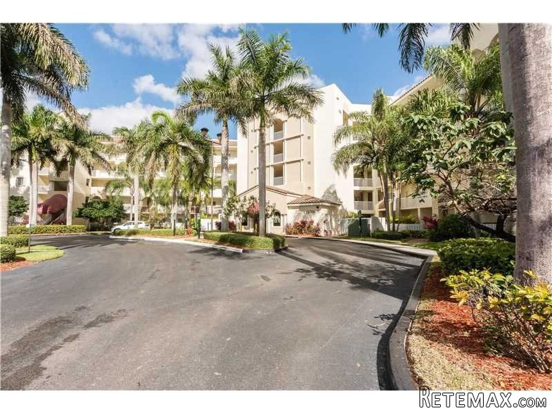 2 bedroom Flat For Sale: 10700 NW 66th.. - 2