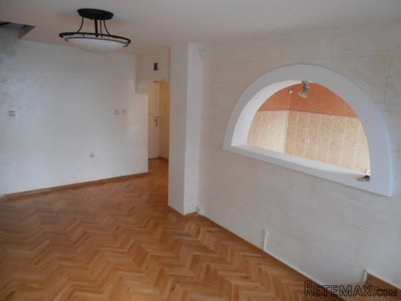 Prodajem Stan,Banovo Brdo, Beograd