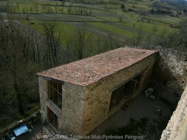 Castle For Sale: 09000 FOIX - 2