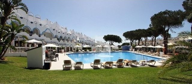 2 Bed Apartment for sale in Marbella