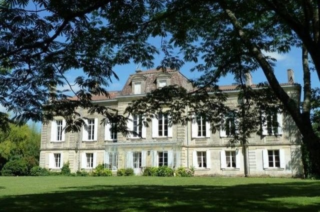 6 bedroom Castle For Sale: 33330..