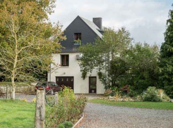Country House with Stable & Land