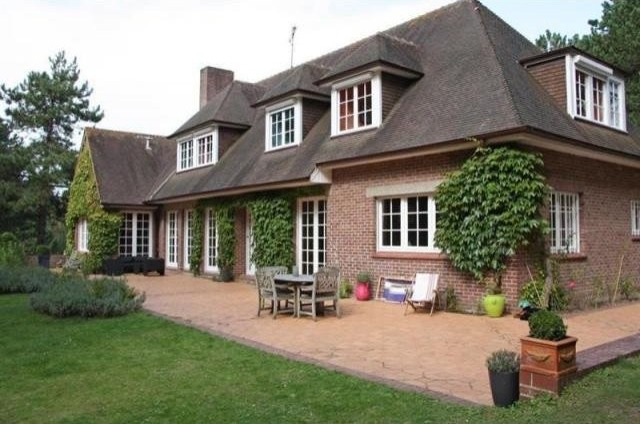 6 bedroom Villa For Sale: 62520 LE.. - 2