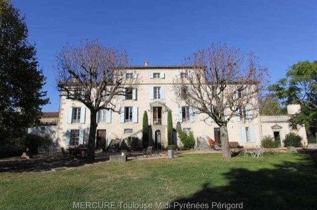 9 bedroom Castle For Sale: 11000.. - 2