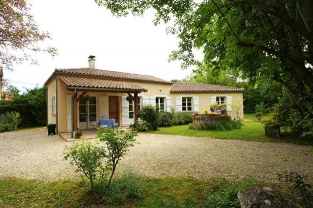 3 Bedroom Bungalow For Sale