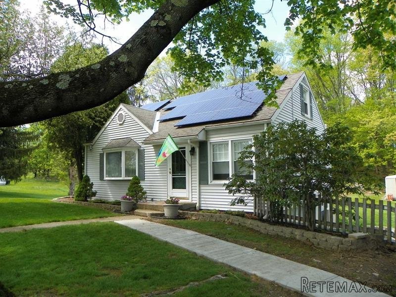 4 bedroom House For Sale: 67 E Dorsey..