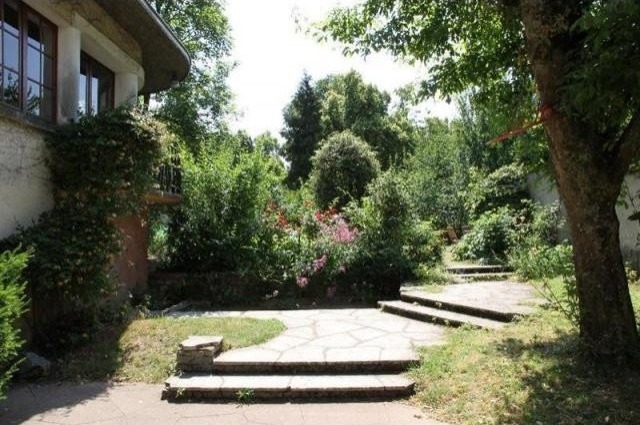 11 bedroom Town House For Sale: 86000..