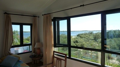 Villa - This is a large villa located..