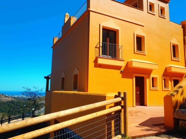 Three Bedroom Townhouse, Benalhavis