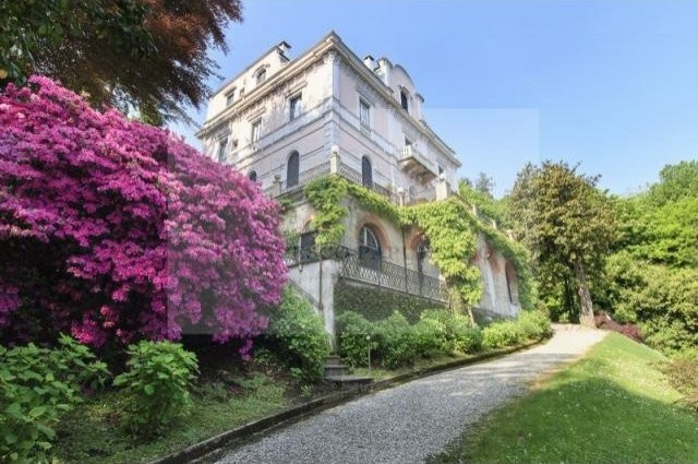 2 bedroom Apartment For Sale: Stresa, IT - 2
