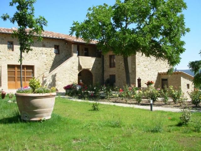 Farm for sale in Sovicille (Italy)