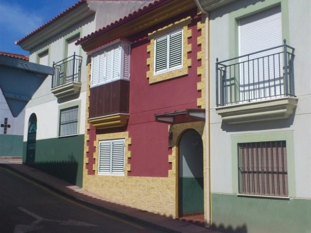 Town House - A lovely & cosy 3 bedroom..