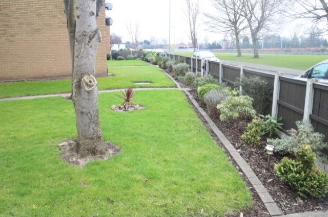 1 bedroom flat to rent in Huyton - 2