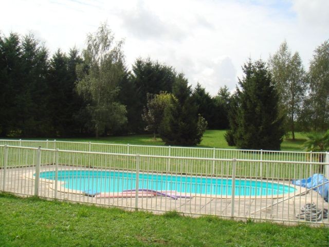 Spacious 3 bed renovated house with.. - 2
