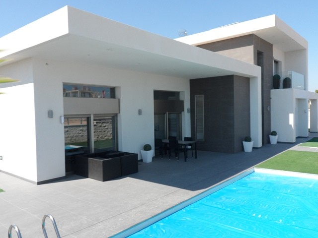 AMAZING MODERN DETACHED VILLA - 2