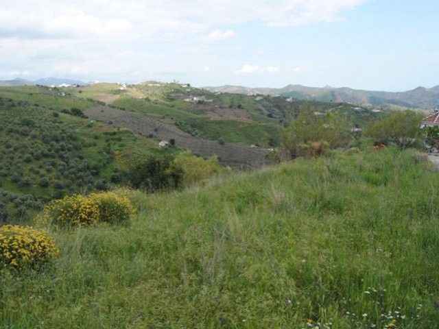Rural land for Sale in Sedella 16.000..