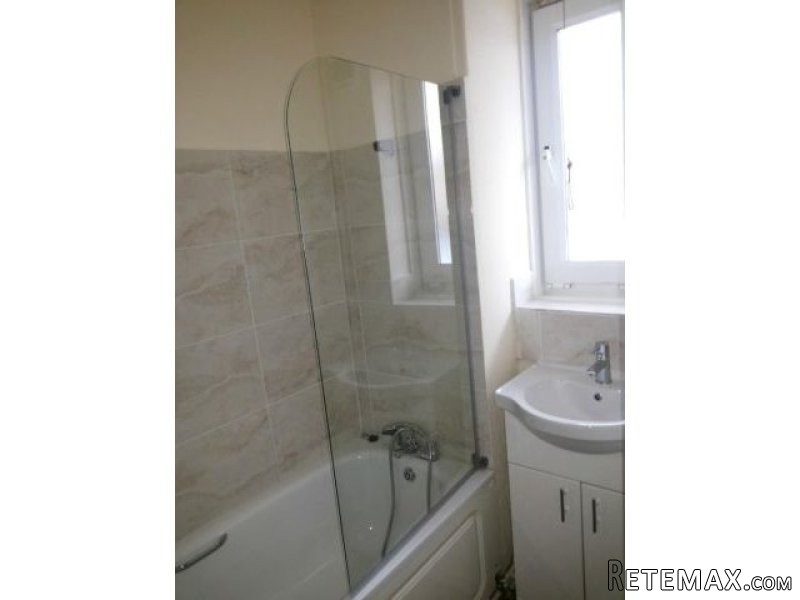 2 Double Bedrooms Flat for Sale - 2