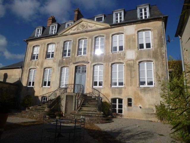 8 Bedroom House For Sale