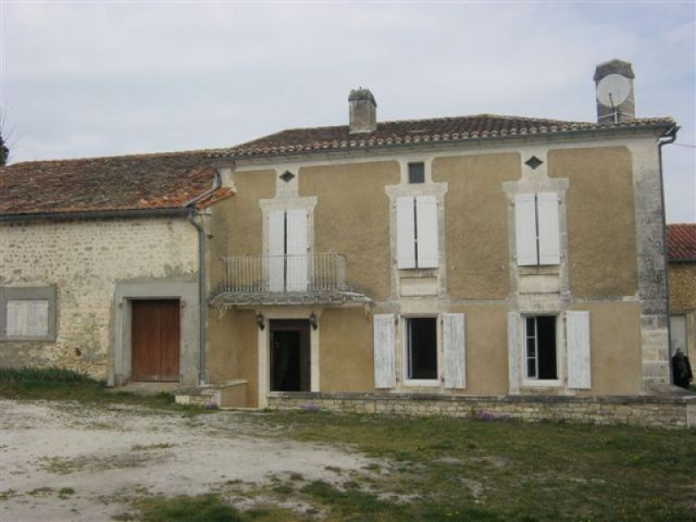 Farmhouse near Villebois set on about.. - 2